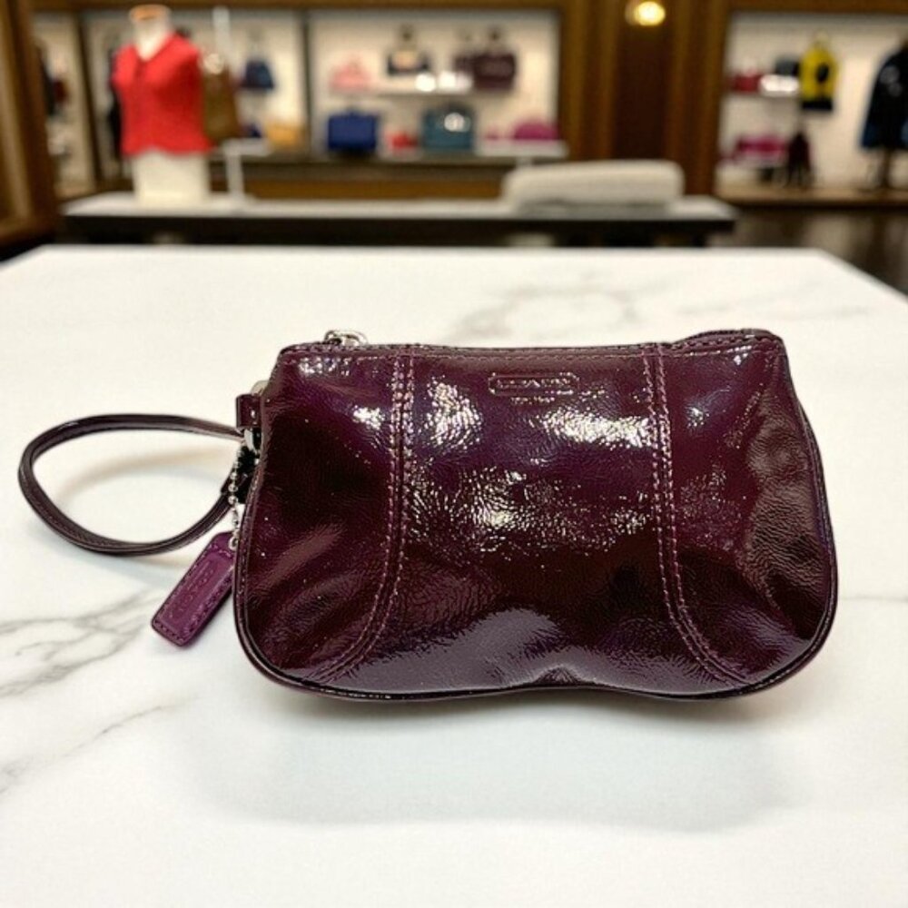 Coach Y2K VINTAGE Purple Plum Patent Leather Wristlet - Picture 3 of 13